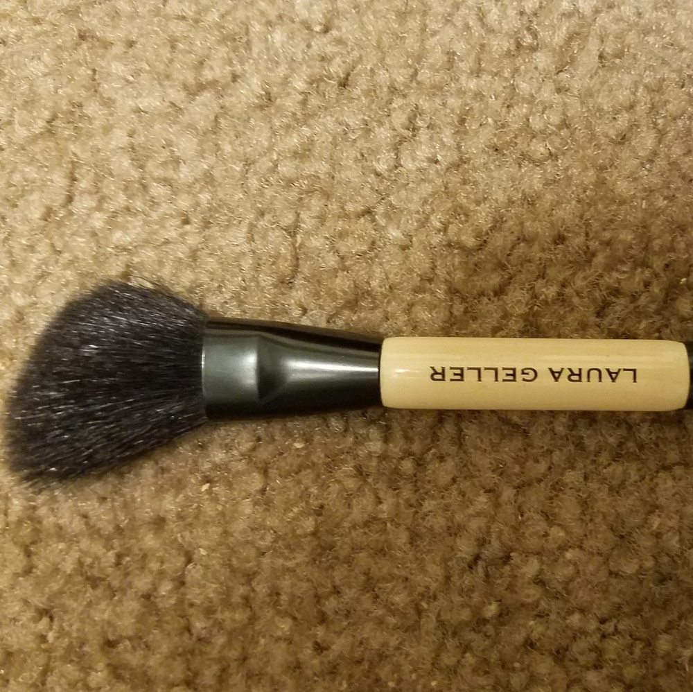 Double ended blush and highlighter brush